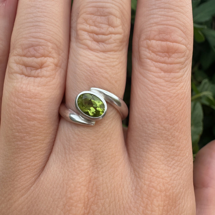 peridot sterling silver bypass ring